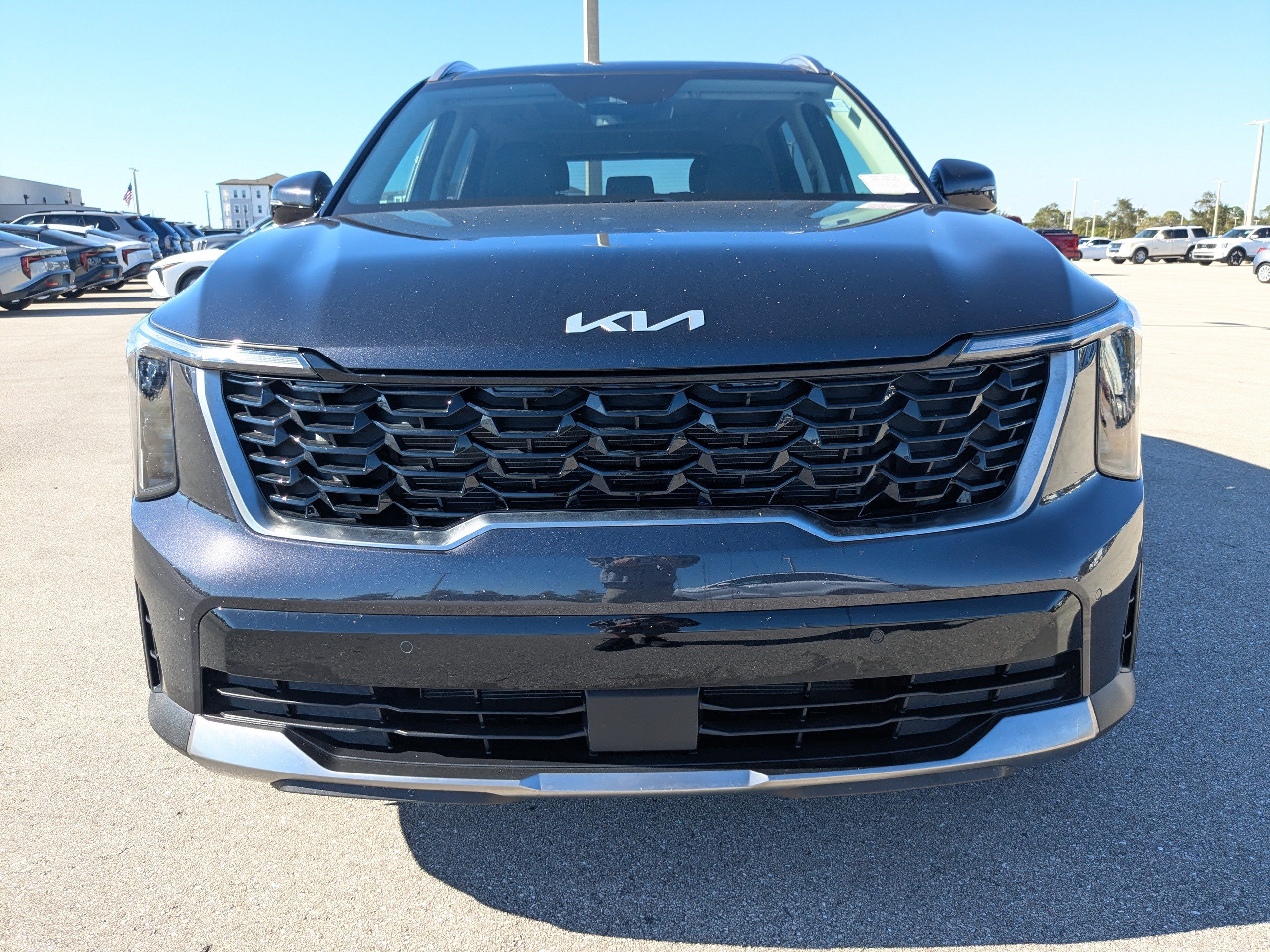 Certified 2025 Kia Sorento S w/ Panoramic Sunroof Package image 10