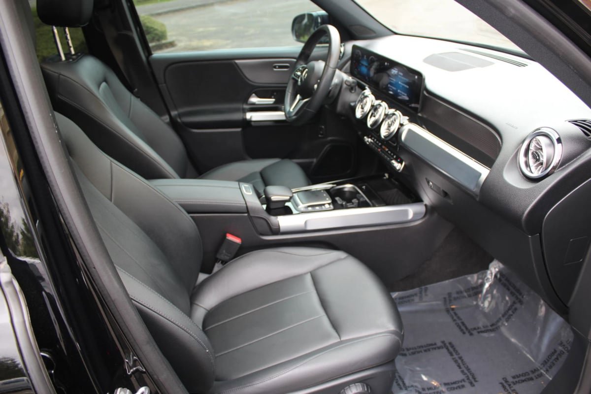Used 2022 Mercedes-Benz EQB 300 4MATIC image 42