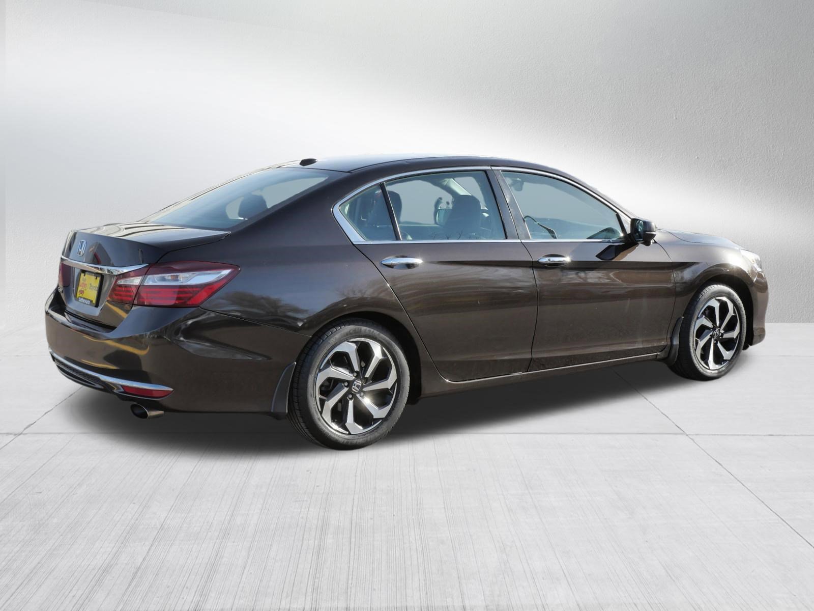 Used 2016 Honda Accord EX-L image 8