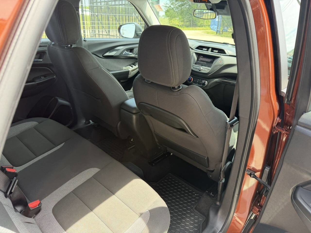 Used 2021 Chevrolet TrailBlazer LS FWD image 13