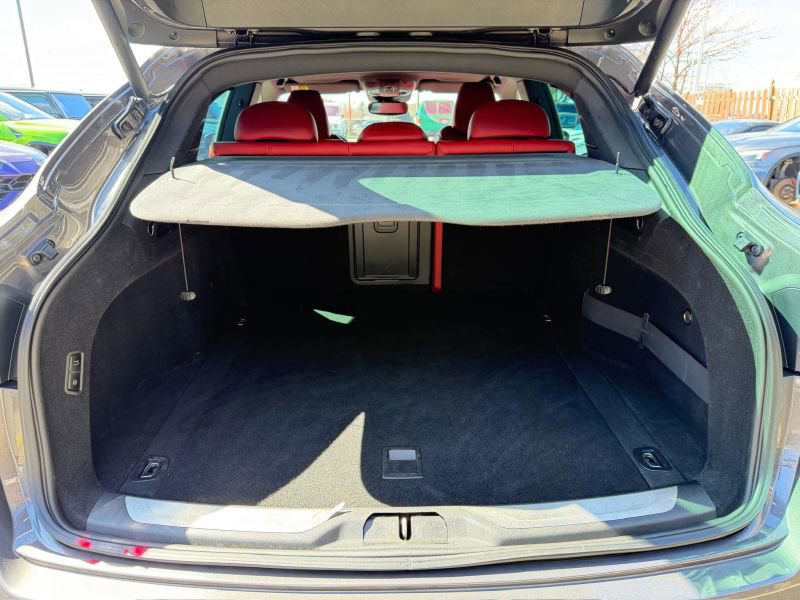 Used 2020 Maserati Levante GranSport image 29