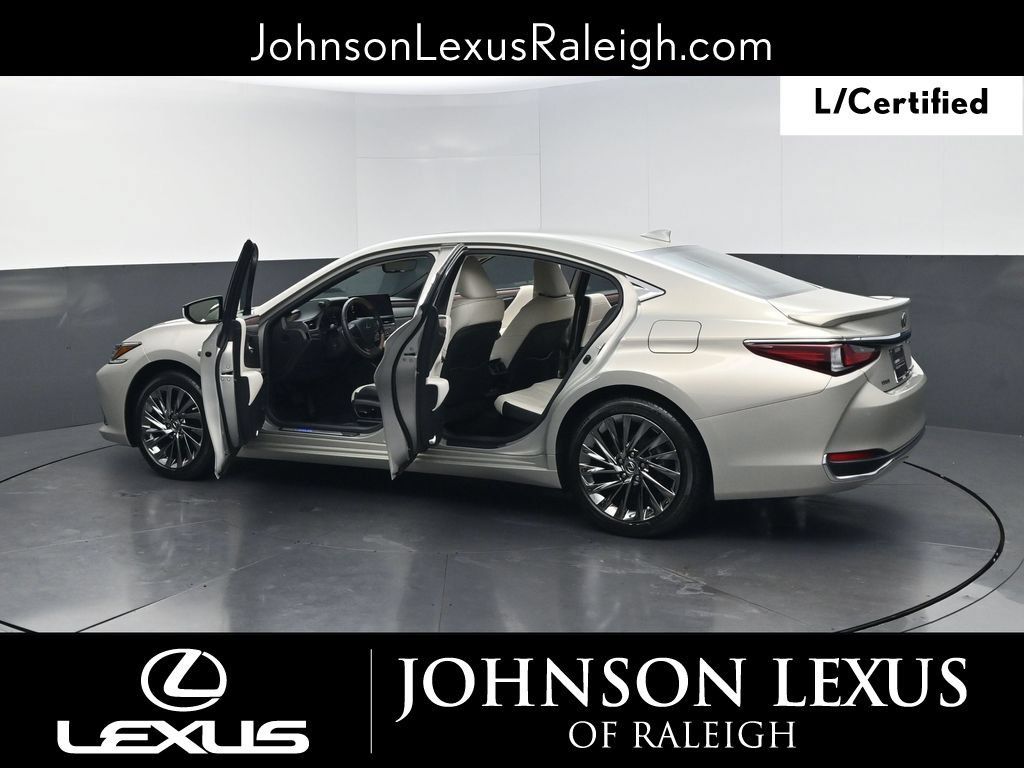 Used 2025 Lexus ES 300h w/ Technology Package FWD image 38