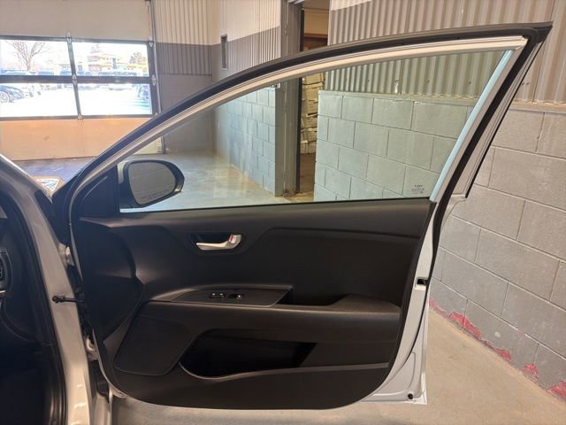 Used 2023 Kia Rio LX image 15