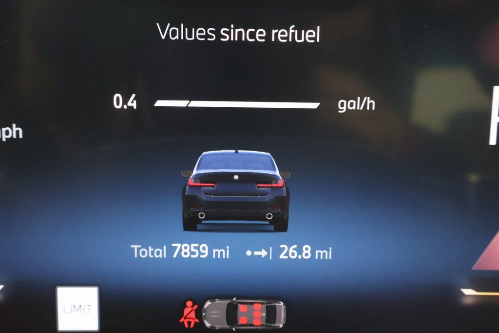 Used 2025 BMW 330i Sedan w/ Convenience Package image 17