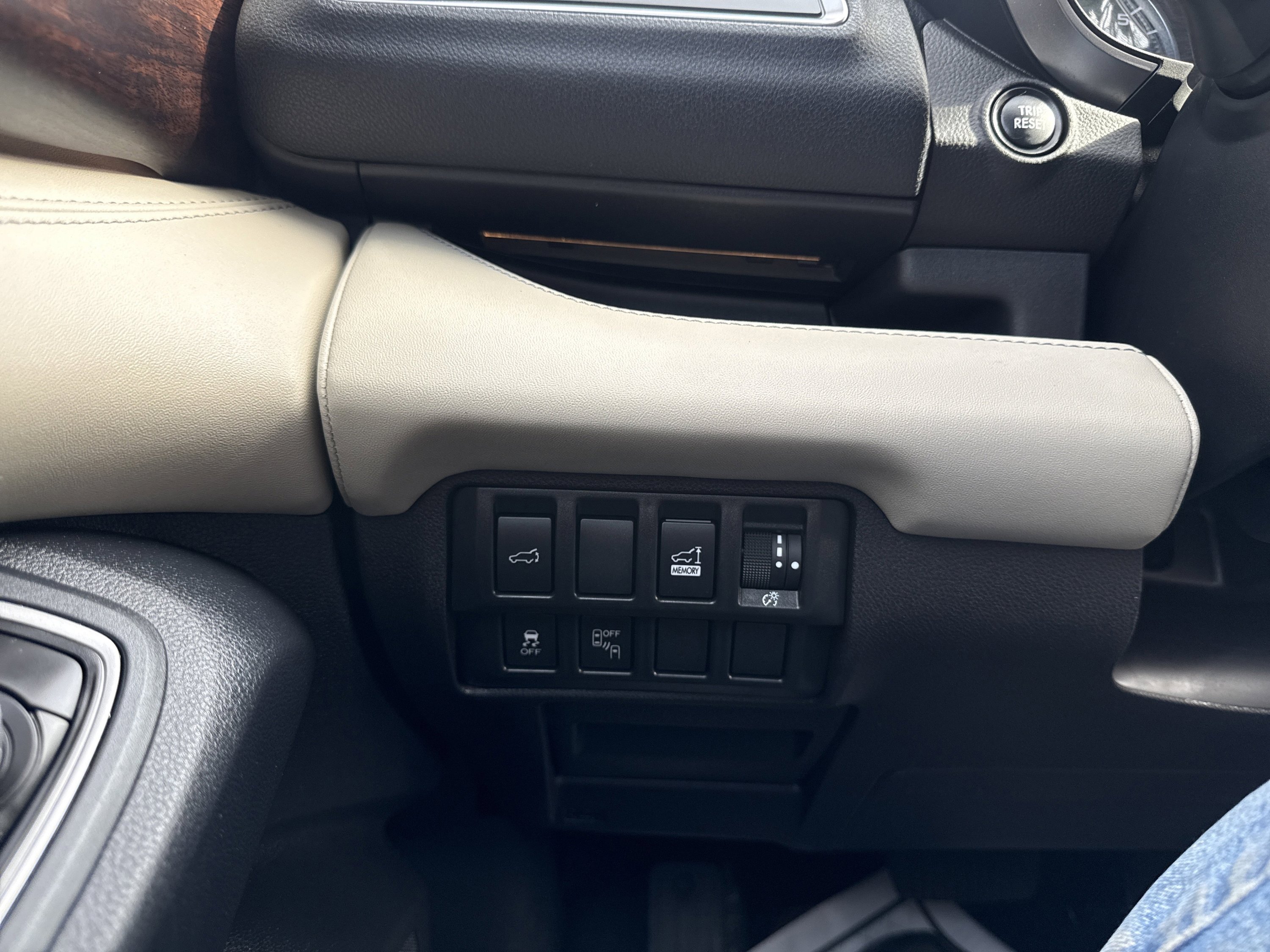 Used 2019 Subaru Ascent Touring AWD/4WD image 14