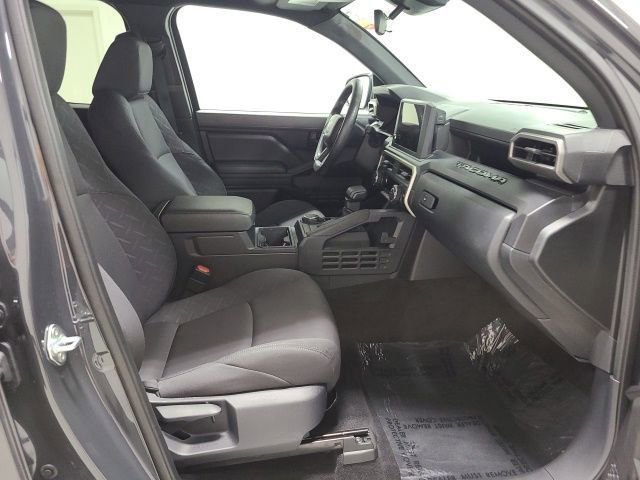 Certified 2024 Toyota Tacoma SR AWD/4WD image 9