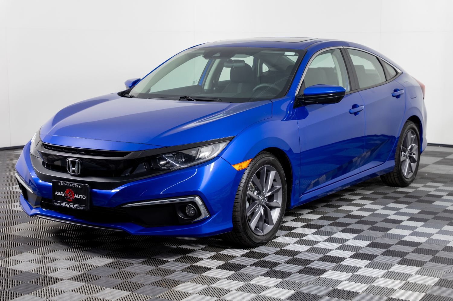 Used 2020 Honda Civic EX image 2