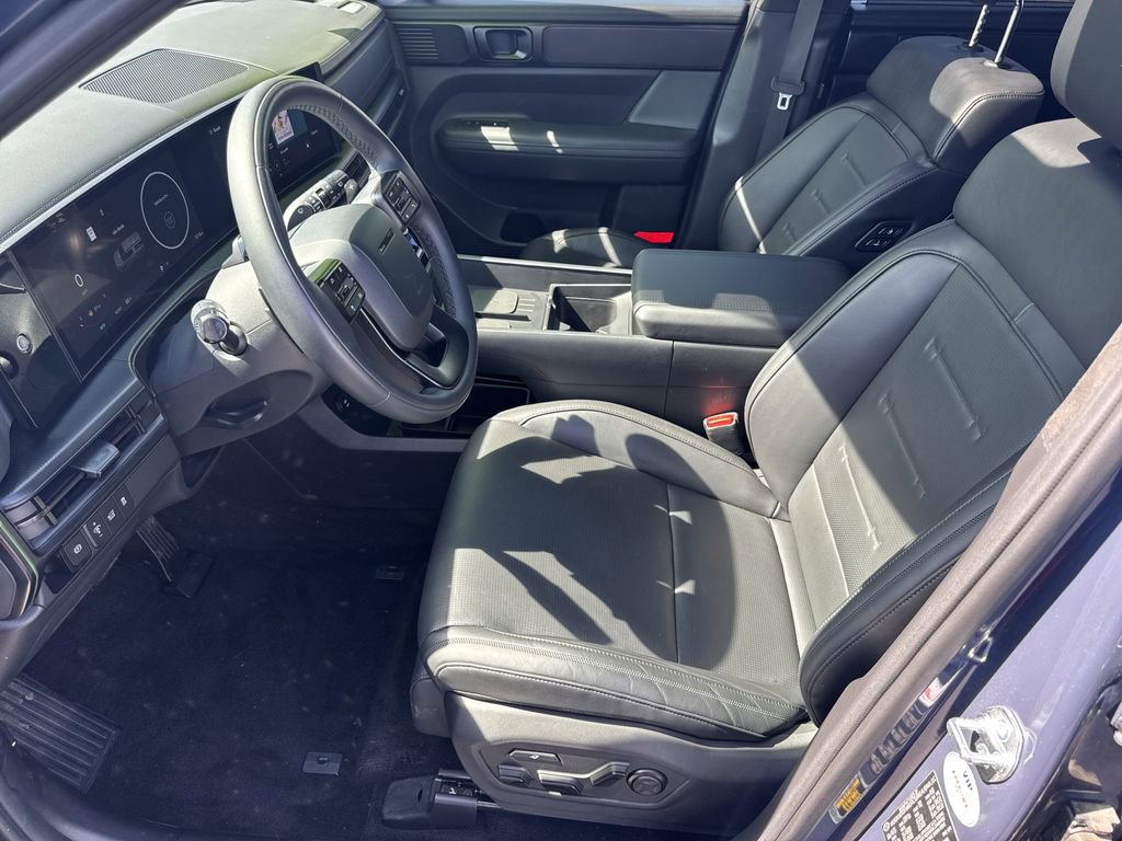 Used 2025 Hyundai Santa Fe Calligraphy image 9