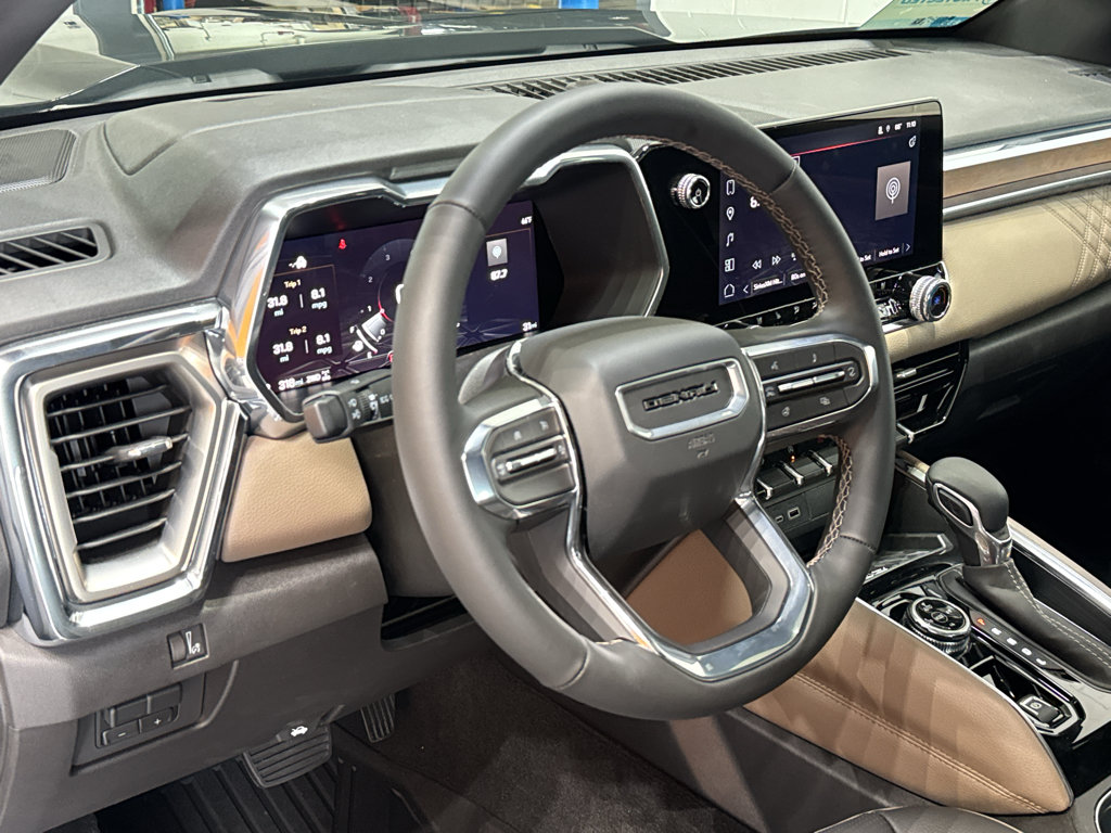New 2026 GMC Canyon Denali w/ LPO, Denali Black Edition AWD/4WD image 18