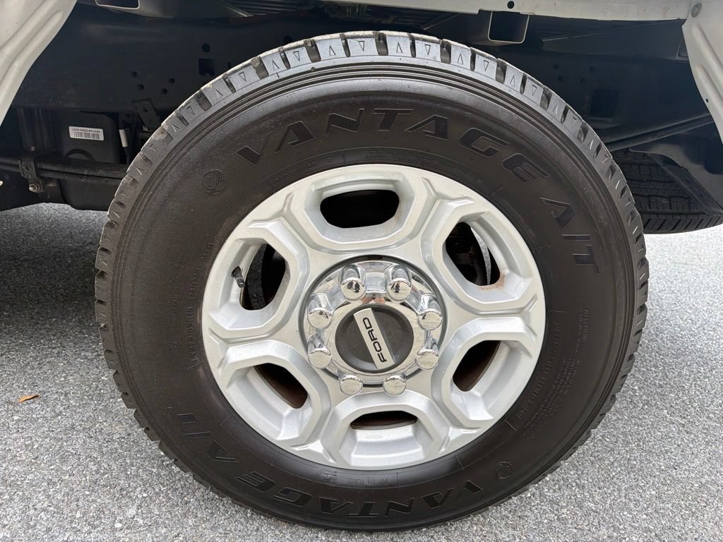 Used 2025 Ford F250 XLT AWD/4WD image 11