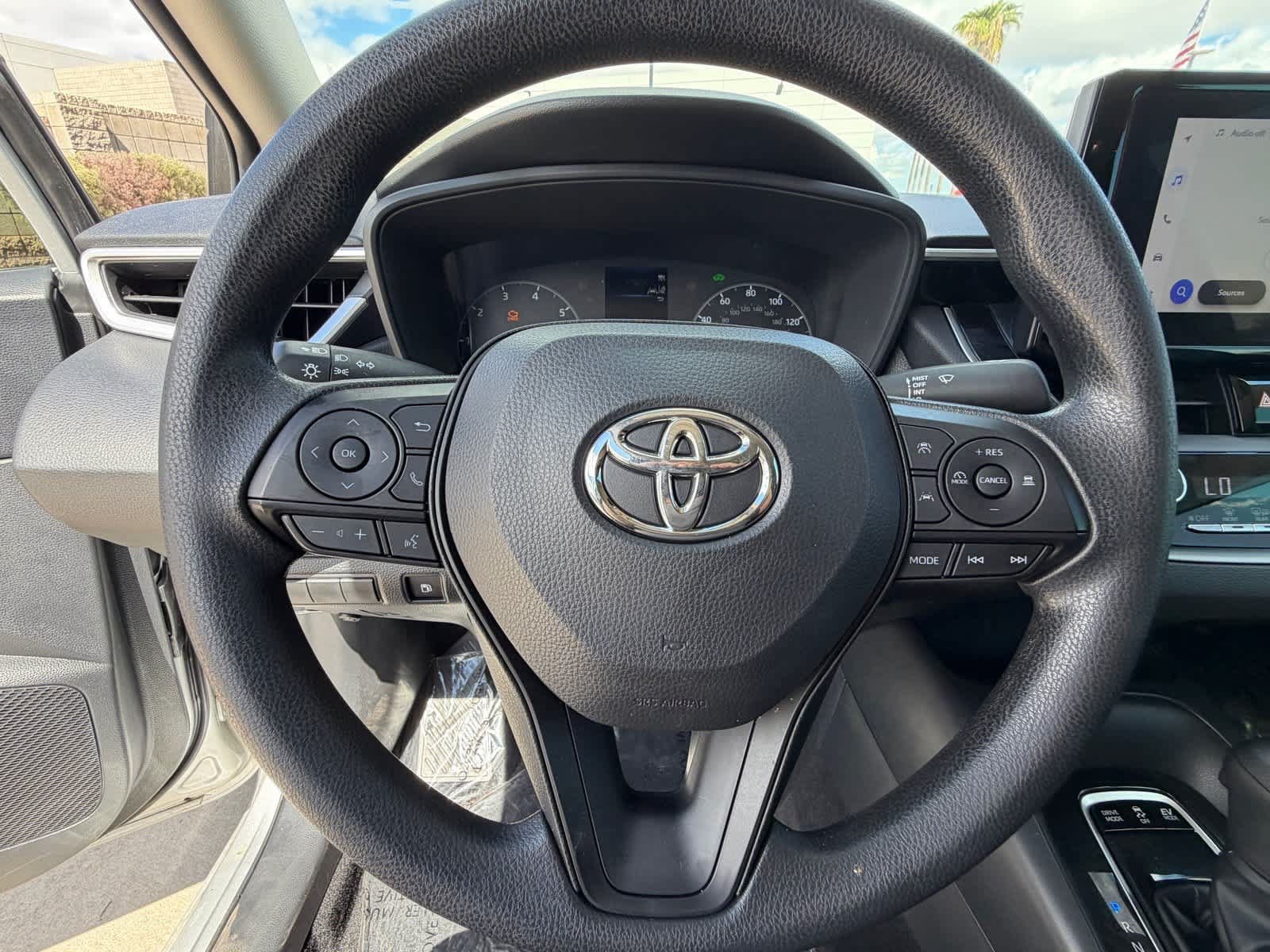 Used 2025 Toyota Corolla LE w/ Convenience Package FWD image 20
