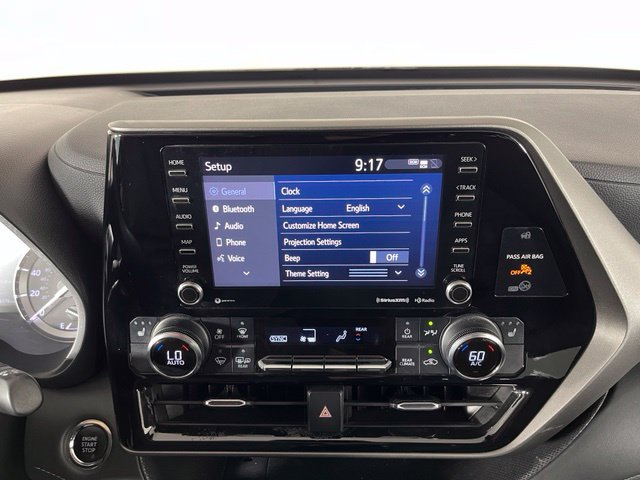 Used 2022 Toyota Highlander XLE AWD/4WD image 28