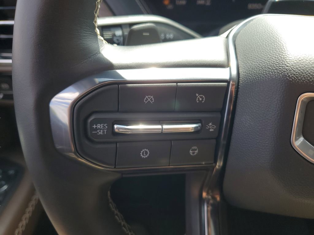 Used 2025 GMC Yukon Denali Ultimate image 25