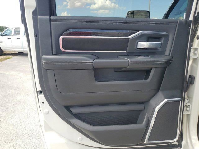 Used 2022 RAM 2500 Laramie AWD/4WD image 11