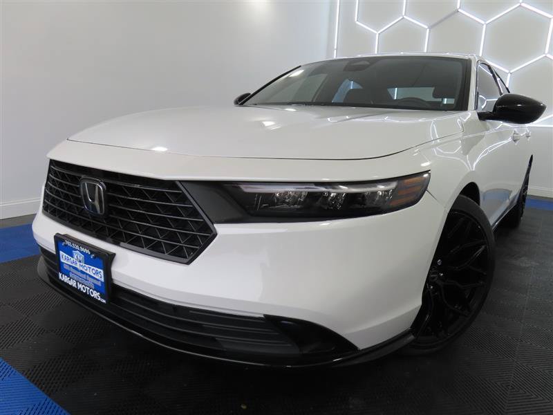 Used 2023 Honda Accord Sport image 1