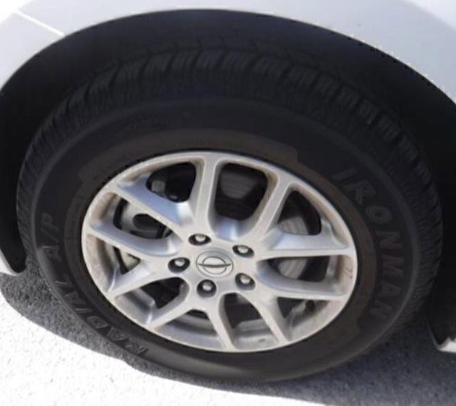 Used 2023 Chrysler Pacifica Touring-L image 5