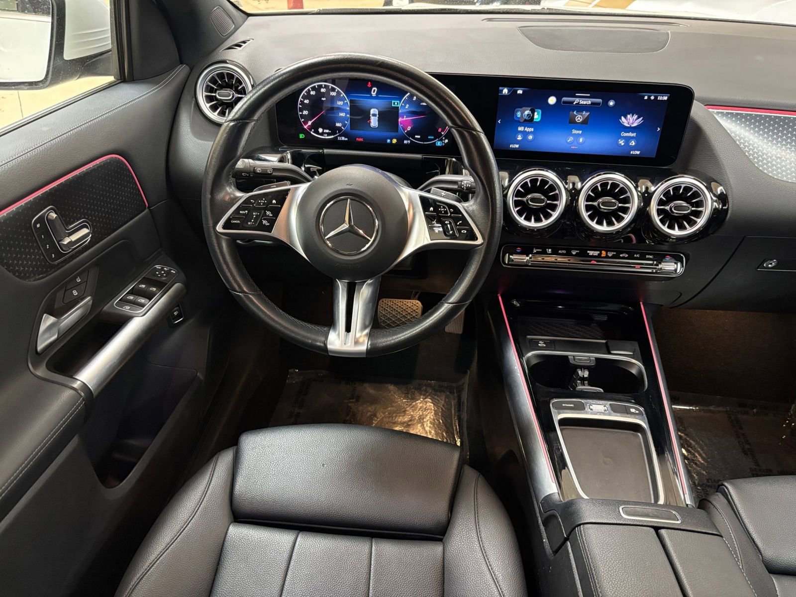 Used 2025 Mercedes-Benz GLA 250 4MATIC image 35