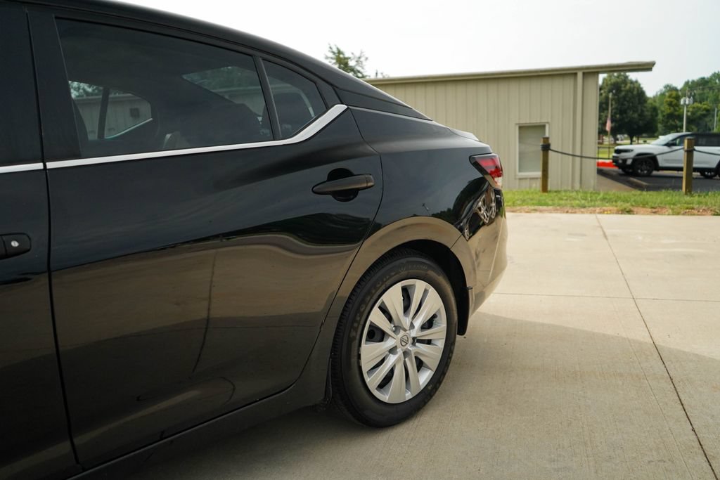 Used 2025 Nissan Sentra S w/ Lighting Package FWD image 21