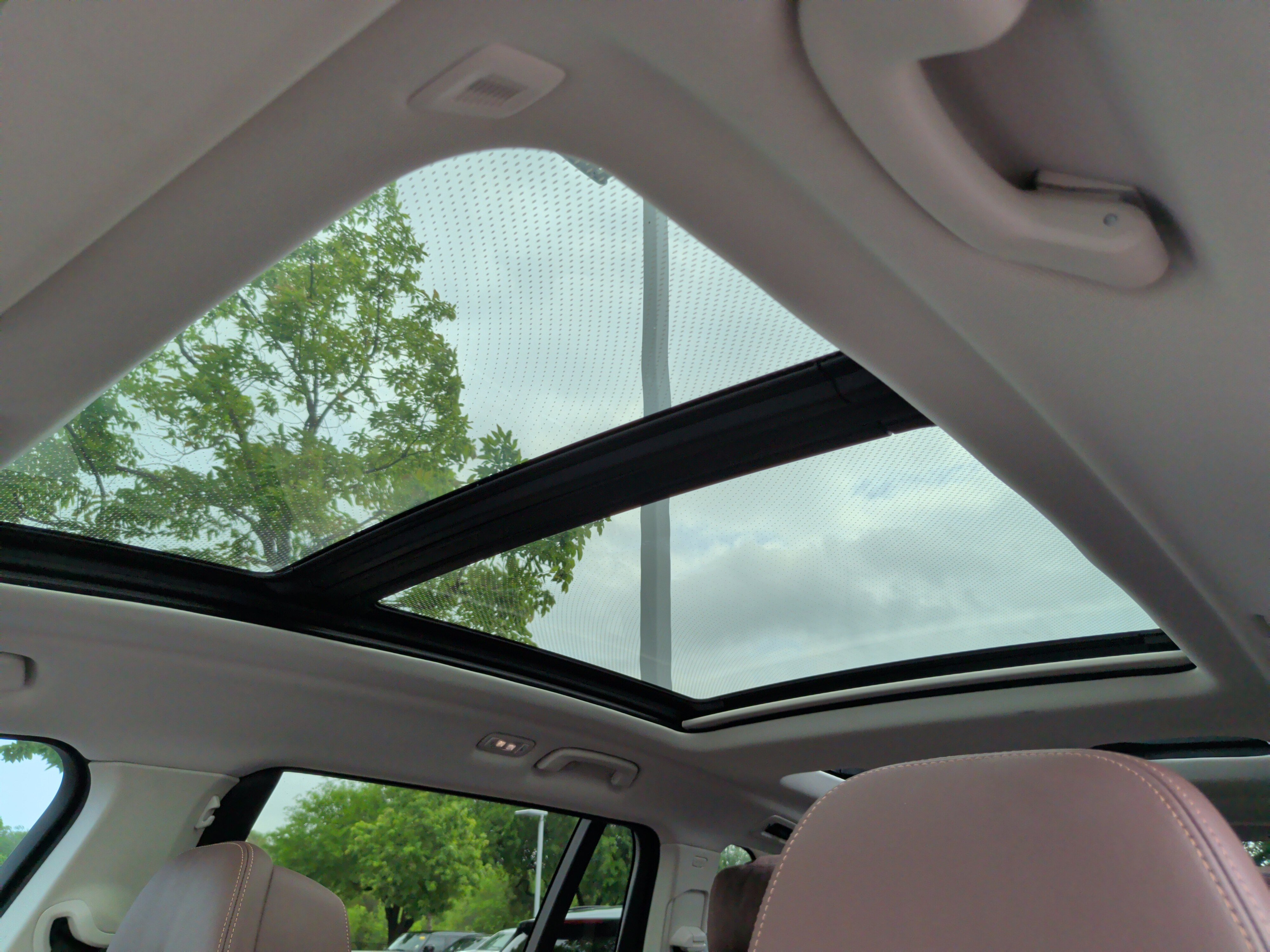 Certified 2024 BMW X7 xDrive40i w/ Executive Package image 27