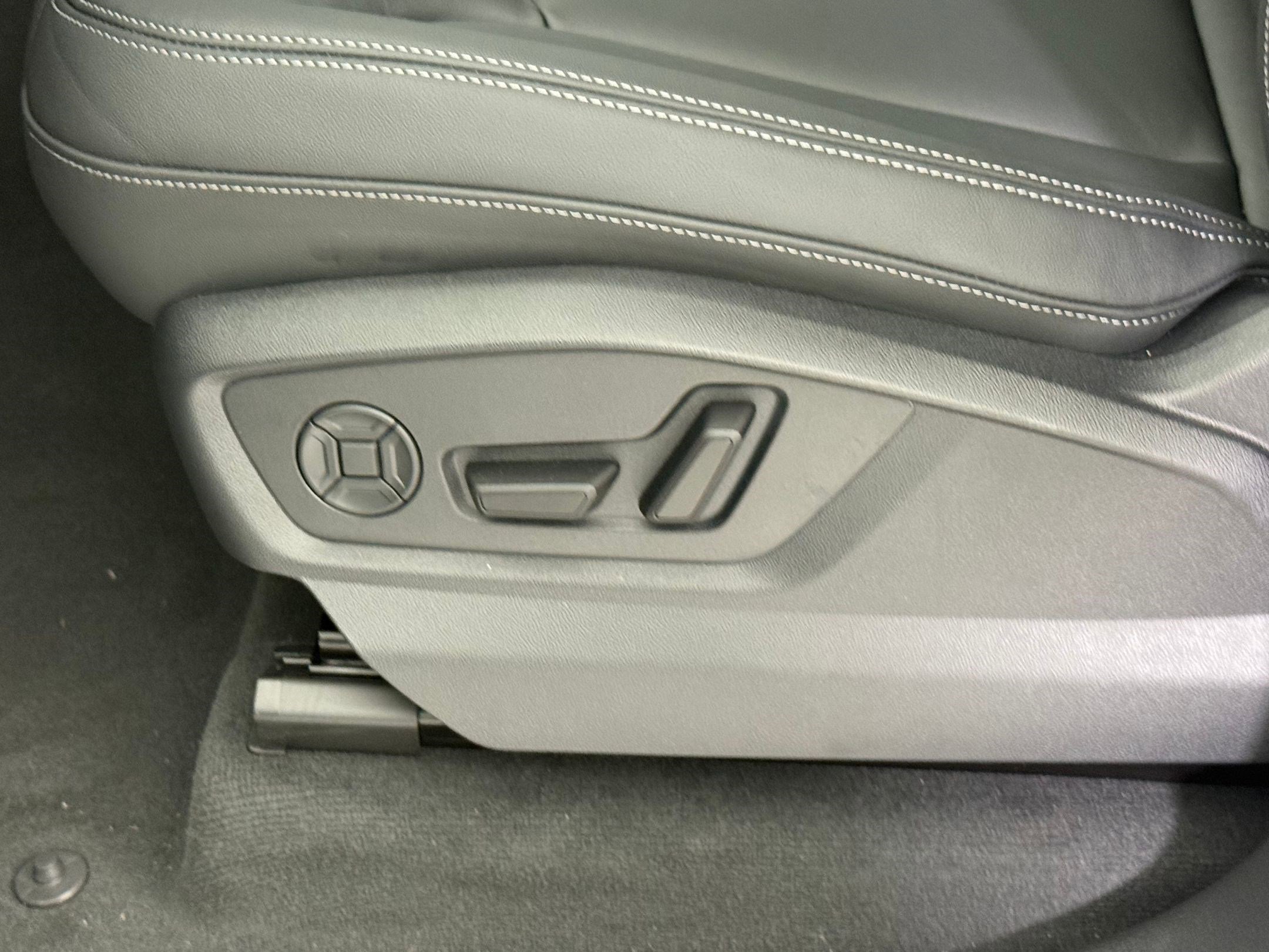 New 2026 Audi Q7 3.0T Premium w/ Convenience Plus Package AWD/4WD image 14