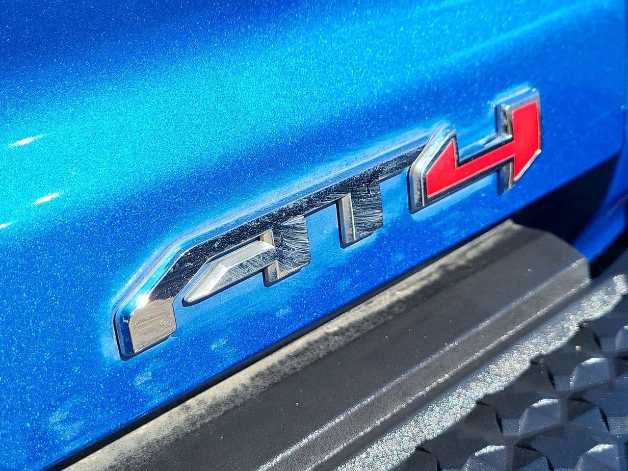 Used 2023 GMC Canyon AT4 image 31