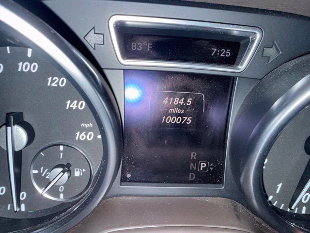 Used 2015 Mercedes-Benz GL 550 4MATIC image 4