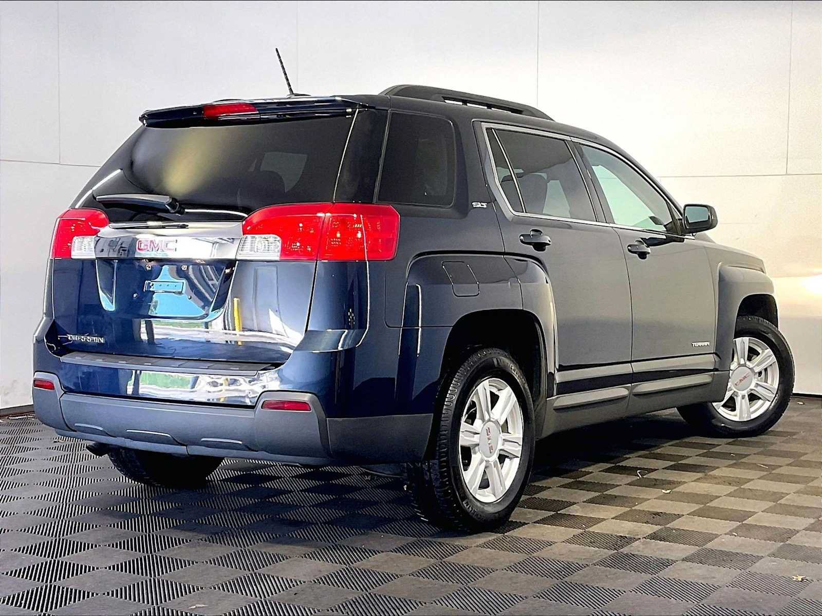 Used 2015 GMC Terrain SLT w/ Open Road Package FWD image 7