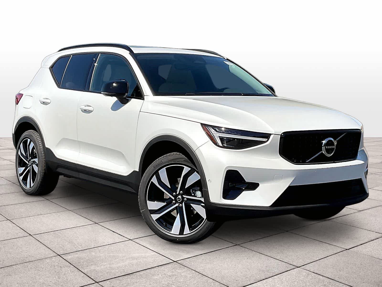 New 2026 Volvo XC40 B5 Ultra w/ Climate Package AWD/4WD image 2
