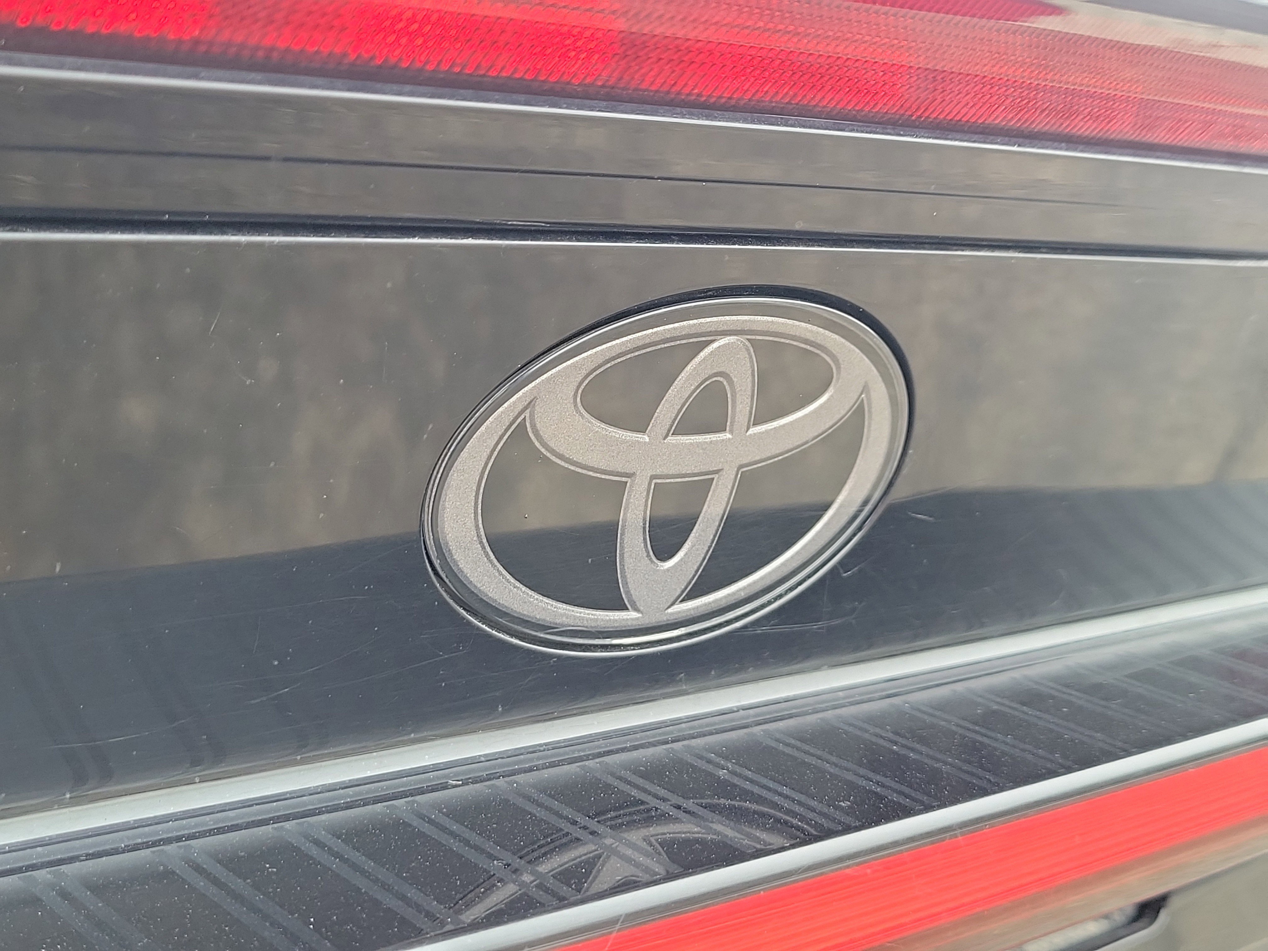 Used 2024 Toyota Prius LE image 6