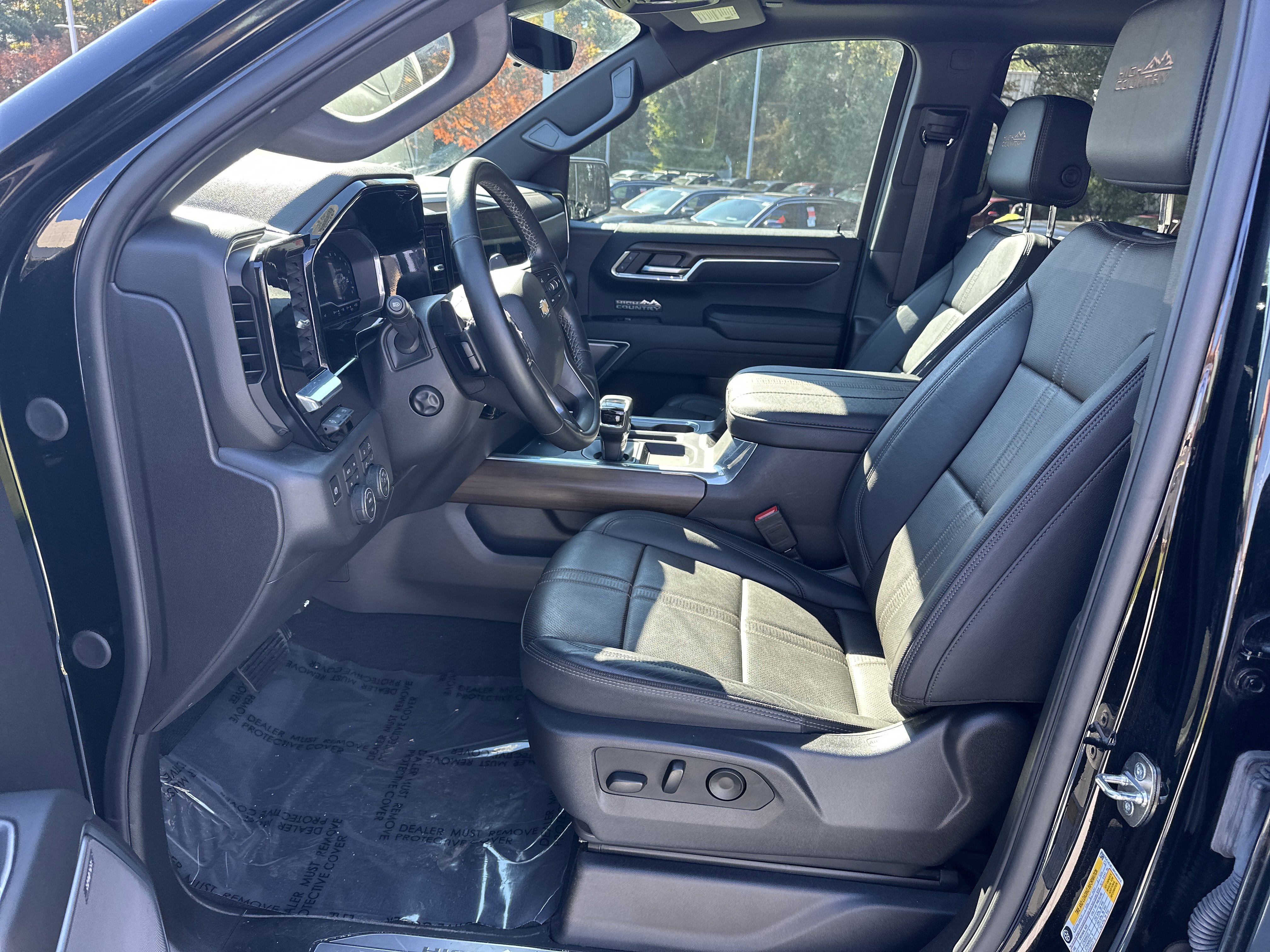 Used 2024 Chevrolet Silverado 1500 High Country w/ High Country Premium Package image 16