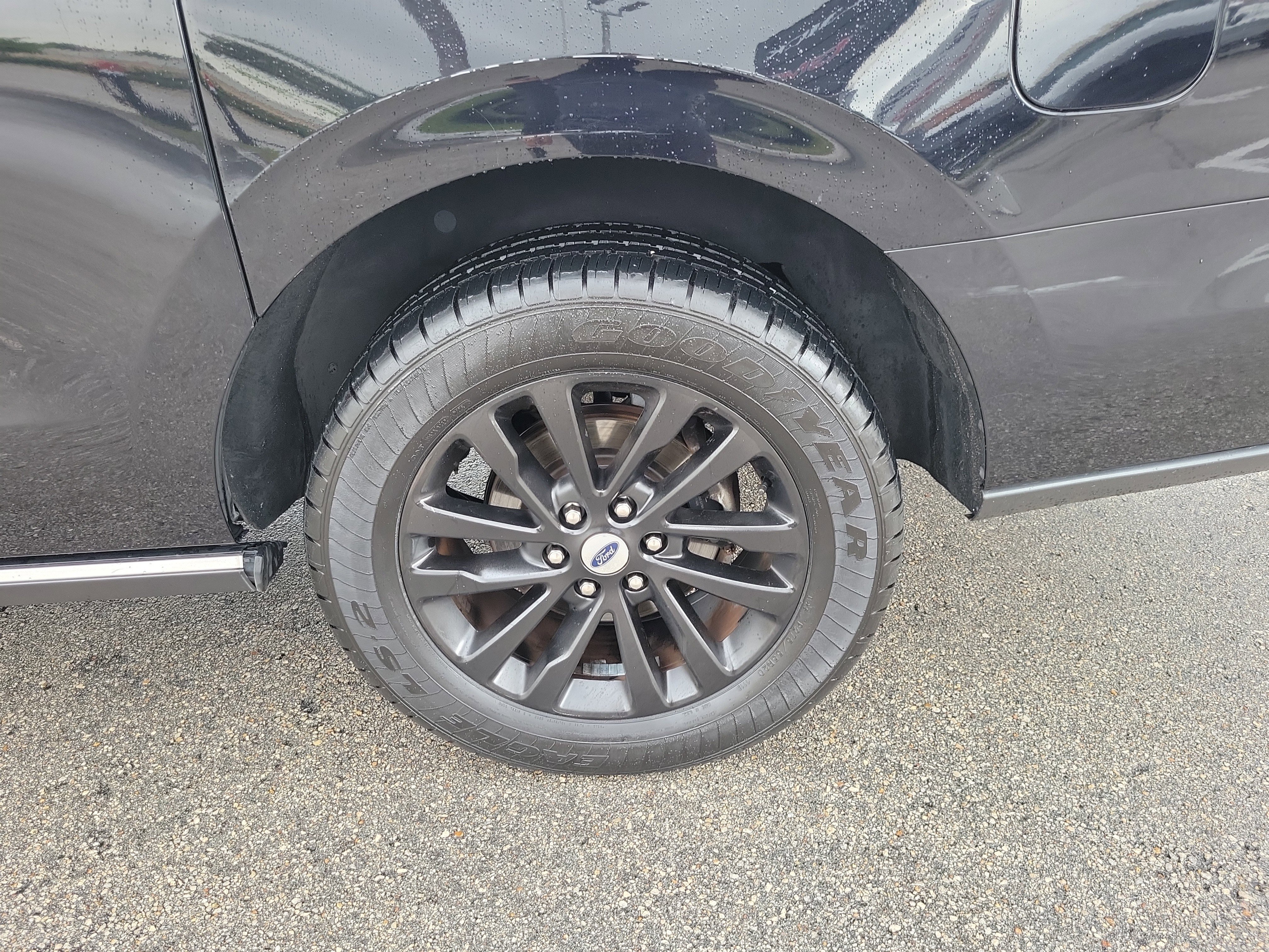 Used 2019 Ford Expedition Max Limited RWD image 27