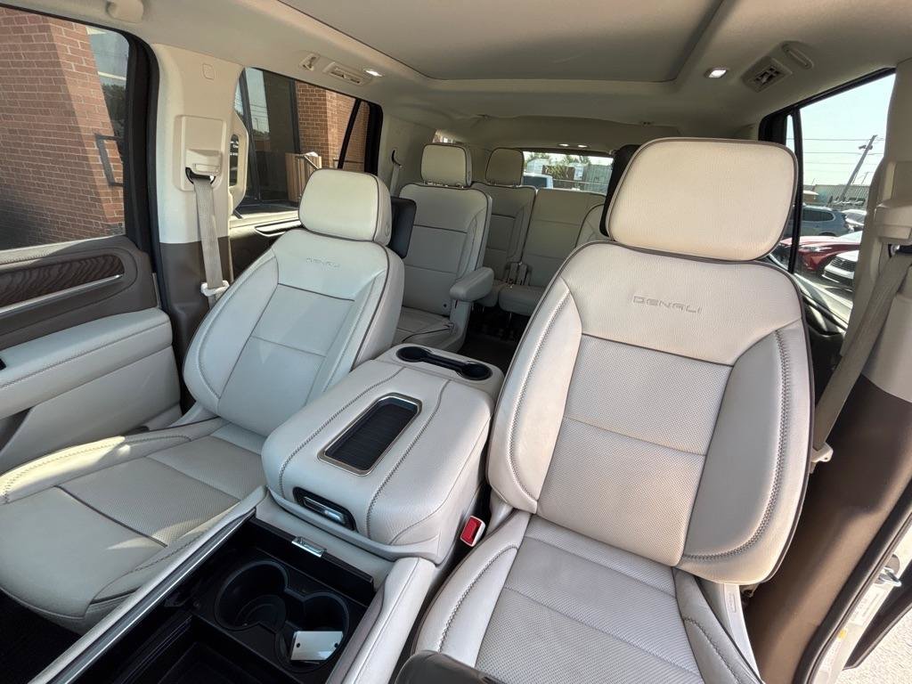 Used 2024 GMC Yukon Denali w/ Advanced Technology Package AWD/4WD image 20