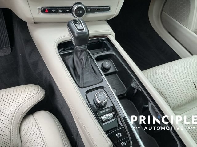 Used 2019 Volvo V90 T5 Inscription w/ Protection Package Premier FWD image 17