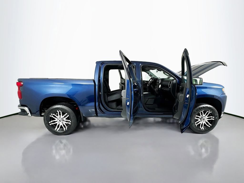 Used 2020 Chevrolet Silverado 1500 LT w/ True North Edition image 27