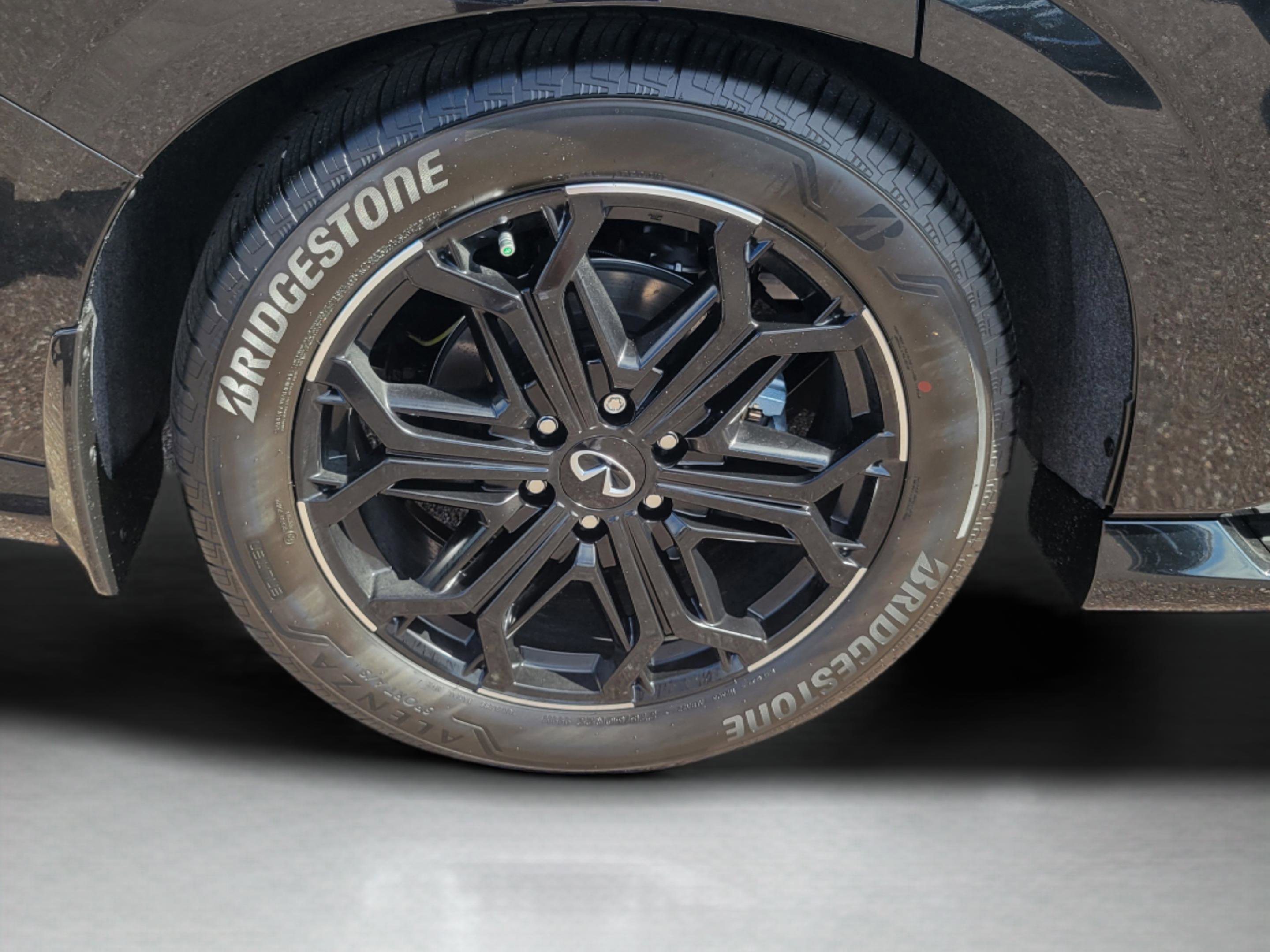 Used 2026 INFINITI QX80 4WD w/ Sport Exterior Package image 10
