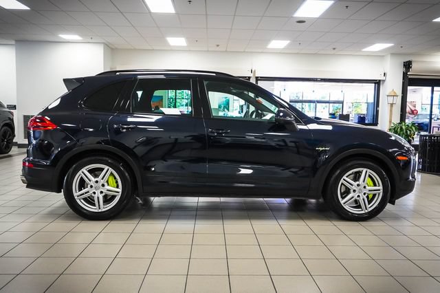 Used 2016 Porsche Cayenne S AWD/4WD image 5