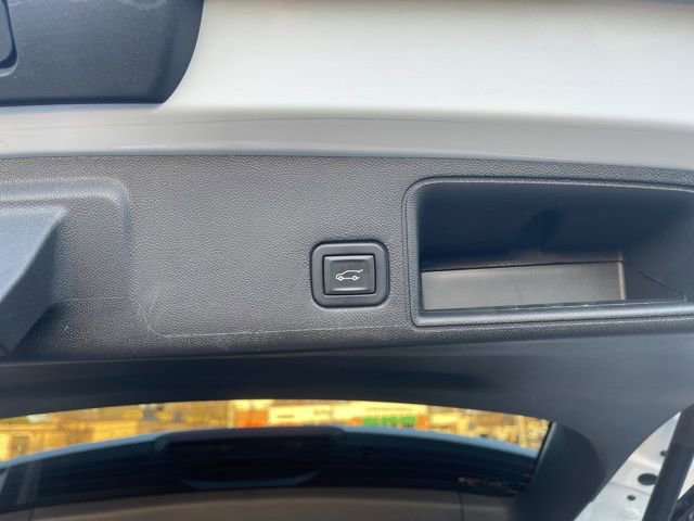 Certified 2023 GMC Terrain SLE w/ Driver Convenience Package image 16