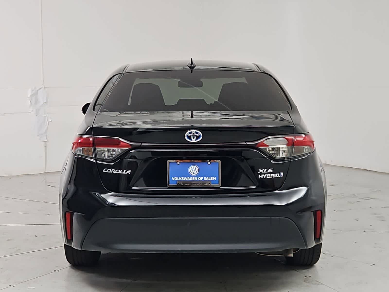 Used 2024 Toyota Corolla XLE FWD image 5