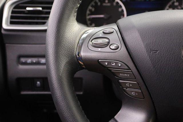 Used 2024 Nissan Murano SV w/ SV Midnight Edition Package AWD/4WD image 11