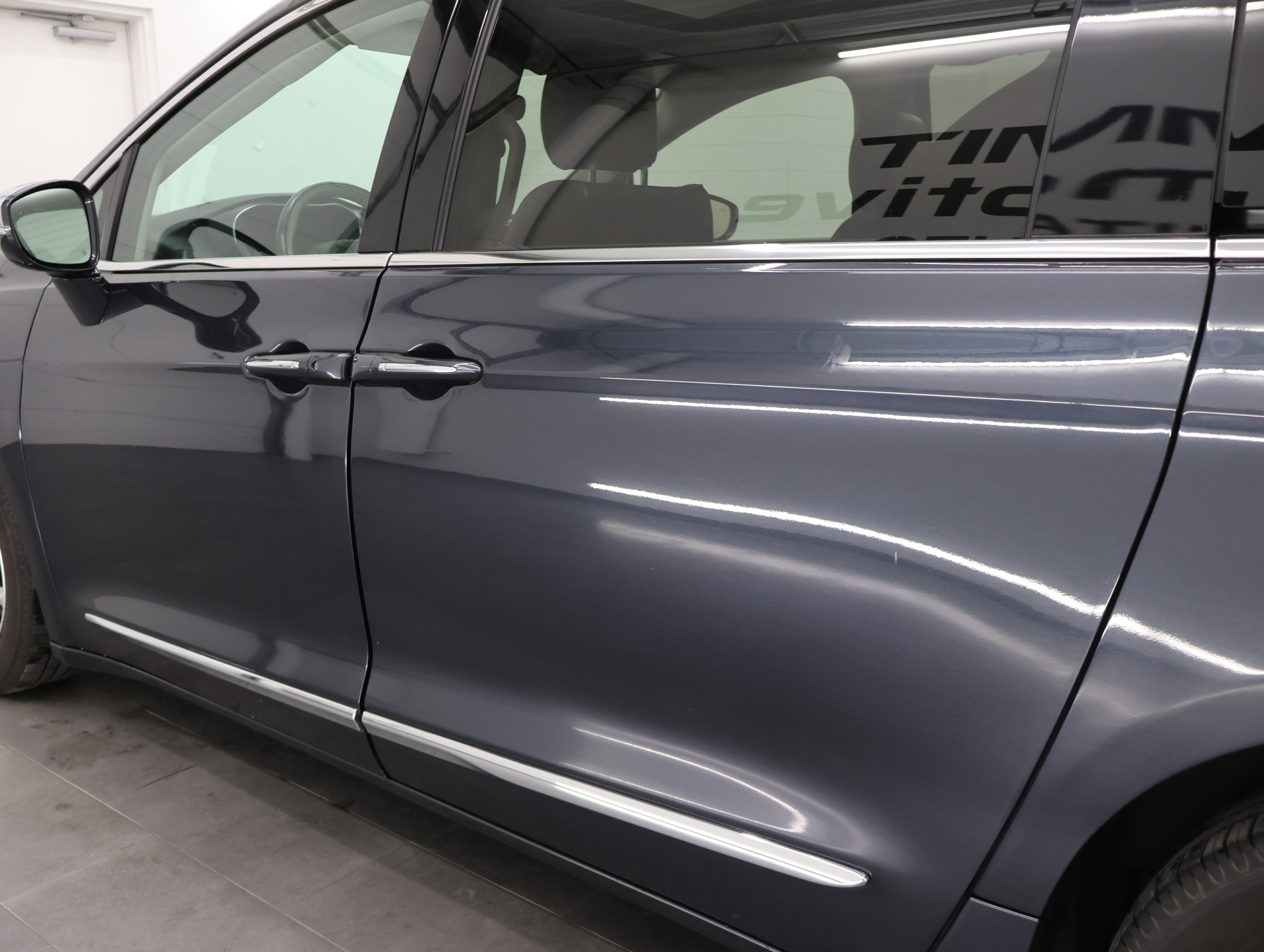 Used 2020 Chrysler Pacifica Limited FWD image 31