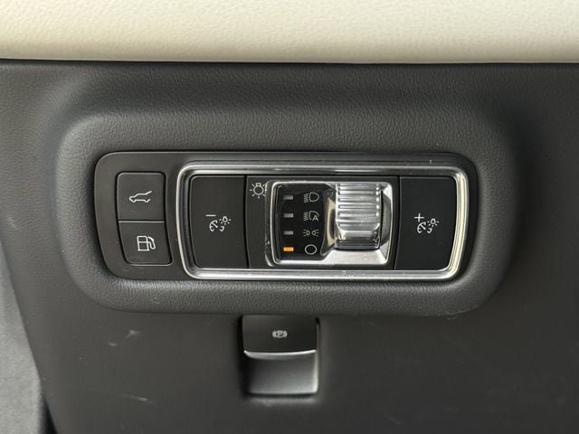 Used 2024 Lincoln Nautilus Reserve w/ Equipment Group 202A AWD/4WD image 21