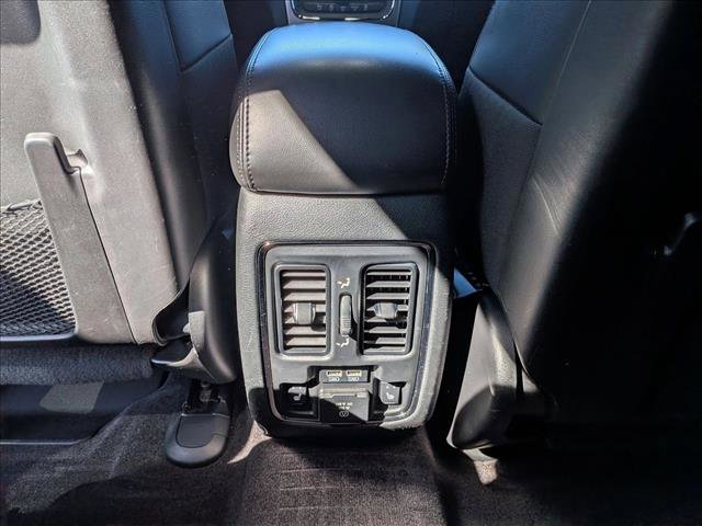 Used 2018 Jeep Grand Cherokee Limited image 16