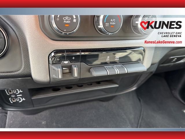 Used 2024 RAM 2500 Big Horn image 24