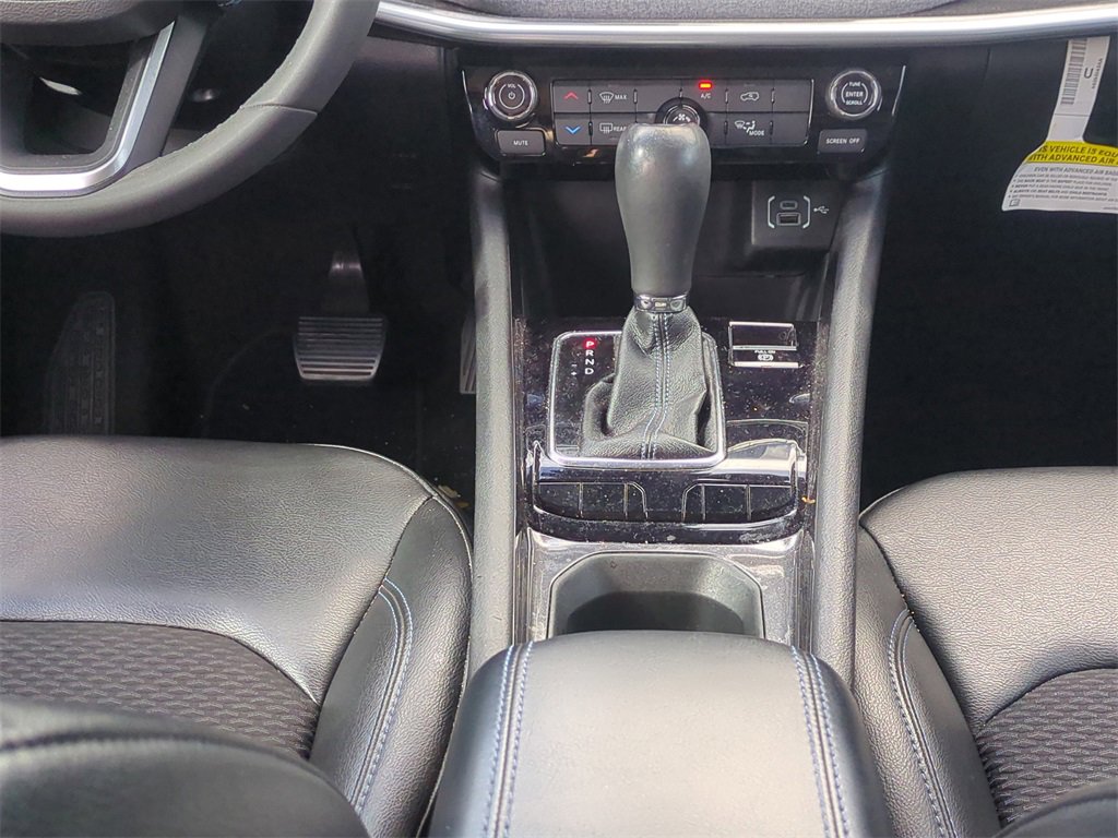 Used 2022 Jeep Compass Latitude w/ Sun and Sound Group image 19