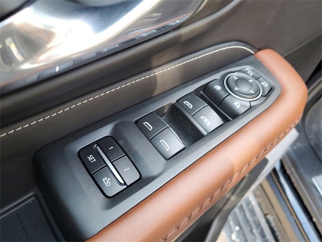 Used 2023 GMC Yukon Denali Ultimate image 24