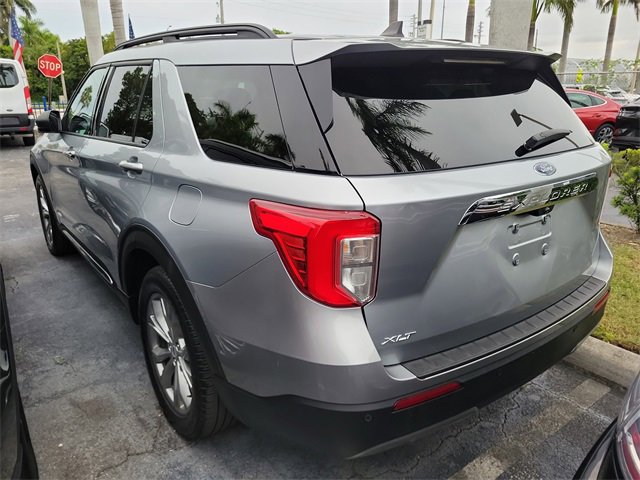 Used 2023 Ford Explorer XLT w/ Equipment Group 202A image 4