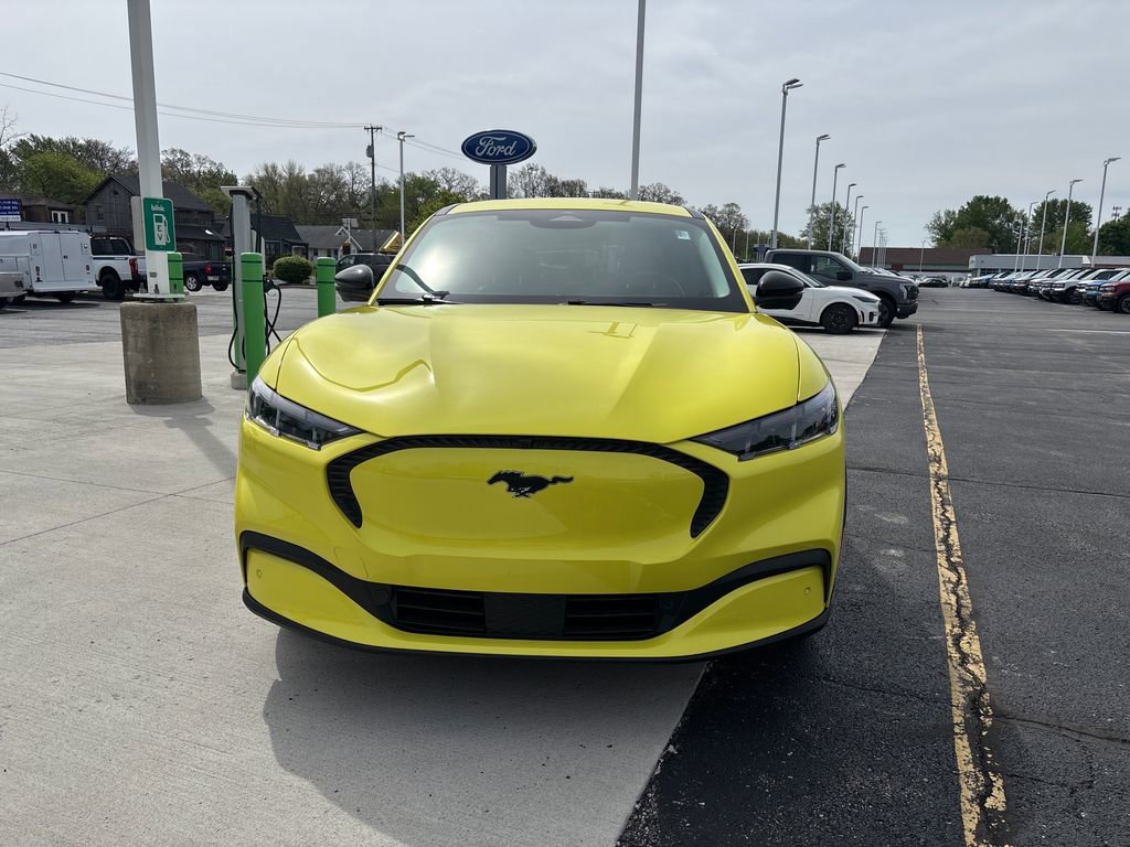 Used 2025 Ford Mustang Mach-E Select w/ Comfort Package Lite AWD/4WD image 3
