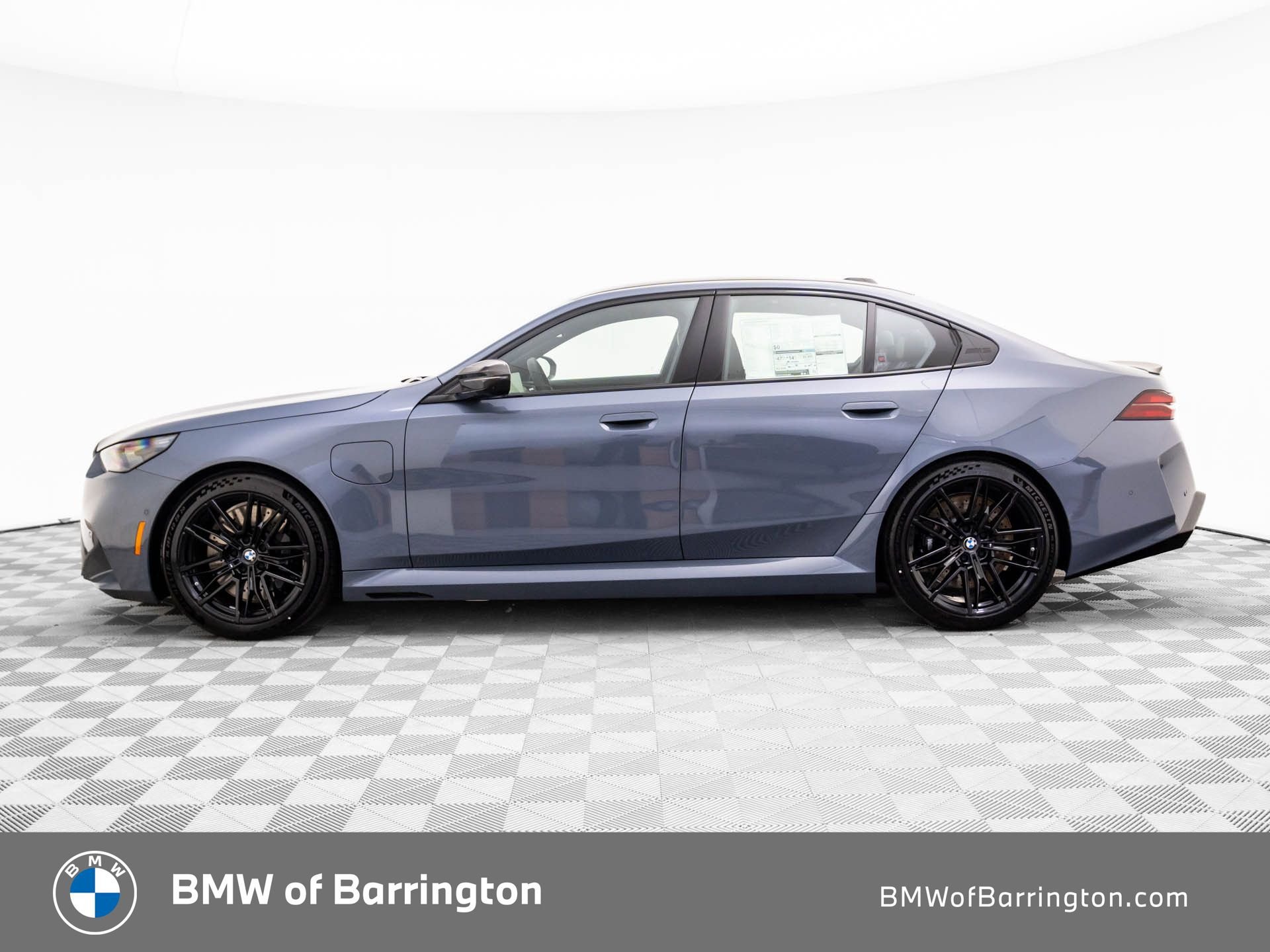 New 2026 BMW M5 w/ Carbon Package video 2