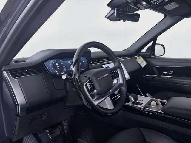 New 2026 Land Rover Range Rover Long Wheelbase SE AWD/4WD image 9