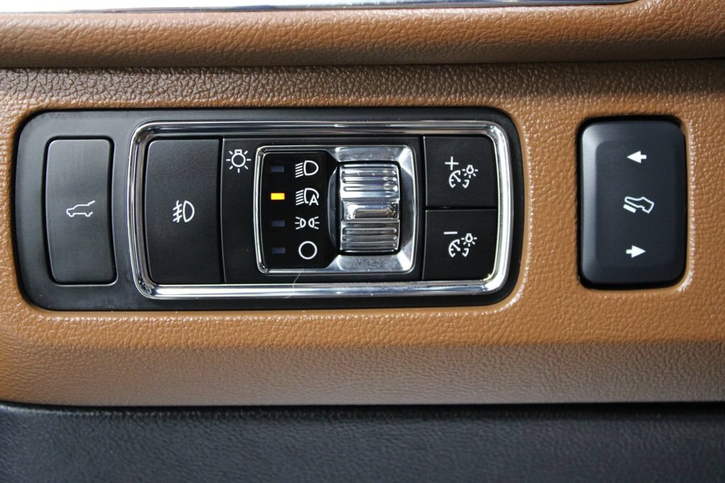 Used 2024 Lincoln Navigator L Reserve AWD/4WD image 42